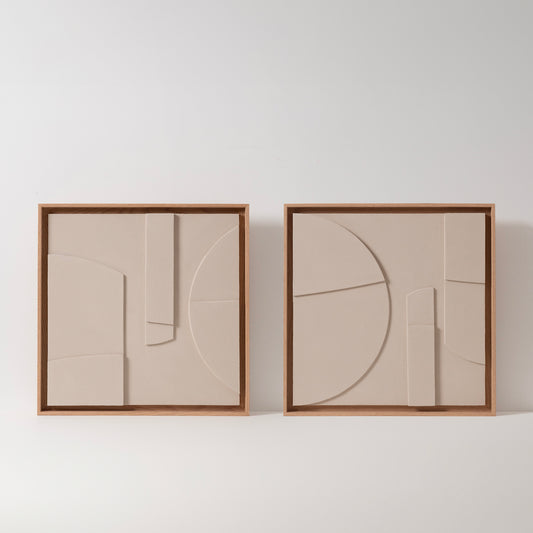 Tableaux en relief présentés en diptyque pour intérieur contemporain